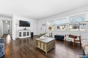 196 Merritt Ave, Bergenfield, NJ 07621 - Photo 4