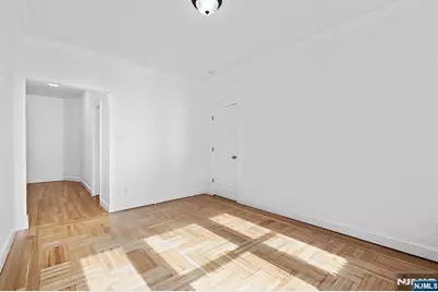 137 Kensington Avenue 405 #405, Jersey City, NJ 07304 - Photo 4