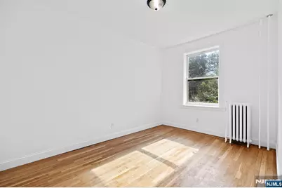 137 Kensington Avenue 405 #405, Jersey City, NJ 07304 - Photo 8