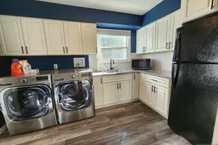 830 Pennsylvania Ave, Lyndhurst Township, NJ 07071 - Photo 10