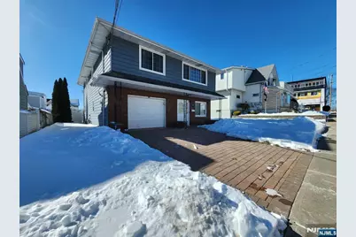 830 Pennsylvania Avenue, Lyndhurst Township, NJ 07071 - Photo 2