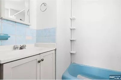 126 69th Street, Guttenberg, NJ 07093 - Photo 16