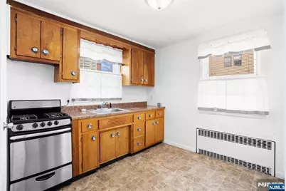 126 69th Street, Guttenberg, NJ 07093 - Photo 14