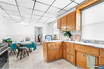 126 69th Street, Guttenberg, NJ 07093 - Photo 24