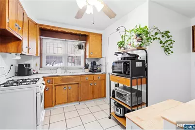 126 69th Street, Guttenberg, NJ 07093 - Photo 30