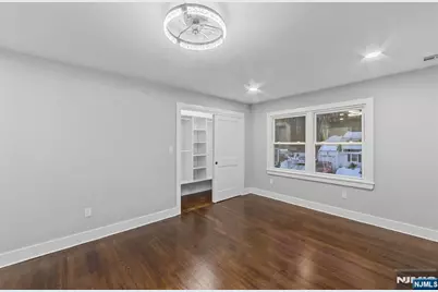 260 Washington Avenue, Elmwood Park, NJ 07407 - Photo 12