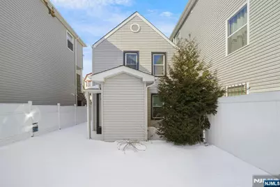 418 10th Street, Newark, NJ 07103 - Photo 8