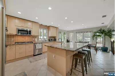 38 Geraldine Road, Englewood Cliffs, NJ 07632 - Photo 14