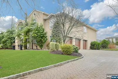 38 Geraldine Road, Englewood Cliffs, NJ 07632 - Photo 2