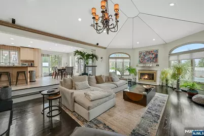 38 Geraldine Road, Englewood Cliffs, NJ 07632 - Photo 10