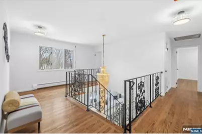 360 Valley View Avenue, Paramus, NJ 07652 - Photo 16