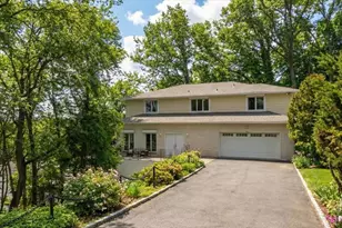 360 Valley View Ave, Paramus, NJ 07652 - Photo 2