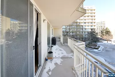 1055 River Road 310 #310, Edgewater, NJ 07020 - Photo 14