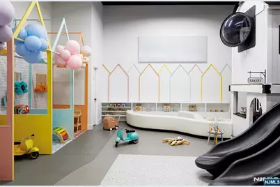 [Address not provided], Fort Lee, NJ 07024 - Photo 2