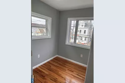 22 Knickerbocker Avenue, Paterson, NJ 07503 - Photo 10