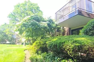 10 Peabody Ct 1010, Teaneck Township, NJ 07666 - Photo 2