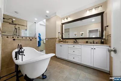 461 Arthur Terrace, Paramus, NJ 07652 - Photo 20