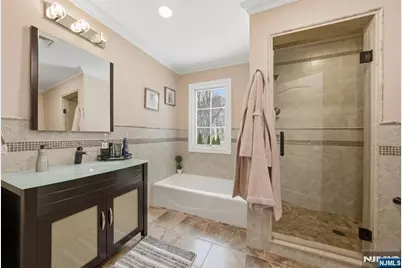 461 Arthur Terrace, Paramus, NJ 07652 - Photo 24