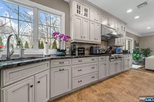 461 Arthur Terrace, Paramus, NJ 07652 - Photo 12