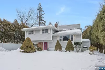 52 Deer Trail Road, Hillsdale, NJ 07642 - Photo 2