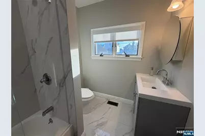 200 Forest Avenue, Lyndhurst Township, NJ 07071 - Photo 8