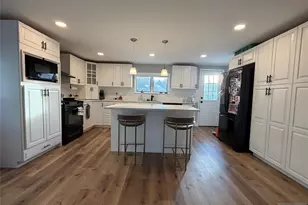 200 Forest Ave, Lyndhurst Township, NJ 07071 - Photo 2