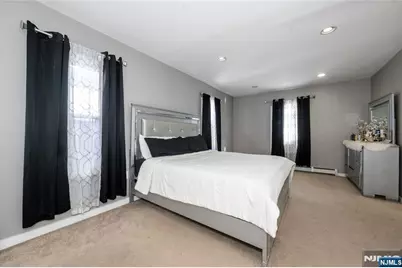 32 Newfield Street, East Orange, NJ 07017 - Photo 16