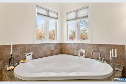 951 Darien Terrace, Teaneck Township, NJ 07666 - Photo 38