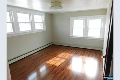 26 Hutchinson 2nd Floor #2nd floor, Hawthorne, NJ 07506 - Photo 6
