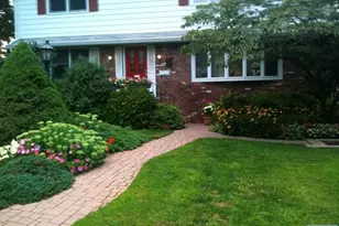 17 Malden Ct 2, Bergenfield, NJ 07621 - Photo 1