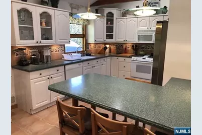 17 Malden Court 2 #2, Bergenfield, NJ 07621 - Photo 6