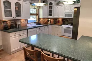 17 Malden Ct 2, Bergenfield, NJ 07621 - Photo 6