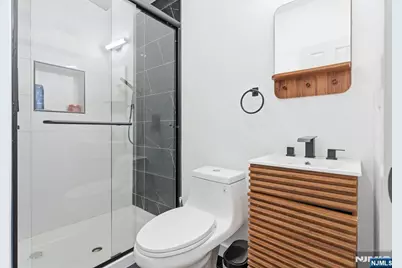 295 Dr Martin Luther King Jr Boulevard, Newark, NJ 07102 - Photo 8