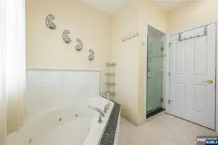 604 Ave A 104, Bayonne, NJ 07002 - Photo 20