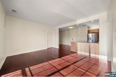 2404 Windsor Park Court 404 #404, Englewood, NJ 07631 - Photo 6