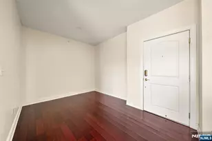 2404 Windsor Park Ct 404, Englewood, NJ 07631 - Photo 2