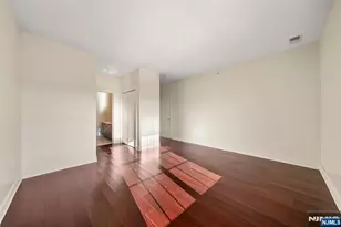 2404 Windsor Park Ct 404, Englewood, NJ 07631 - Photo 8