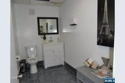 11 E Palisade Avenue, Englewood, NJ 07631 - Photo 16