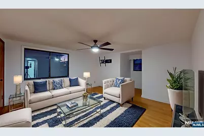 204 Philip Avenue 2 #2, Elmwood Park, NJ 07407 - Photo 6