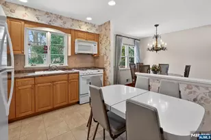 106 Walnut St, Oakland, NJ 07436 - Photo 10