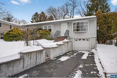 106 Walnut Street, Oakland, NJ 07436 - Photo 2