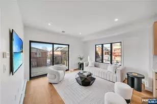 267 13th St, Palisades Park, NJ 07650 - Photo 18