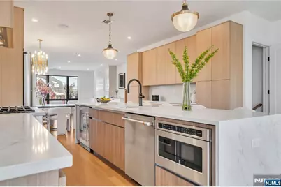 267 13th Street, Palisades Park, NJ 07650 - Photo 12