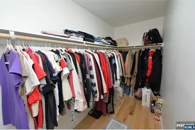 196 Graphic Boulevard, Bergenfield, NJ 07621 - Photo 18