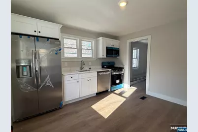 13 Mountainside Avenue, Mahwah, NJ 07430 - Photo 2