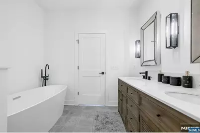 63 Aspen Drive 6323 #6323, Cedar Grove, NJ 07009 - Photo 30