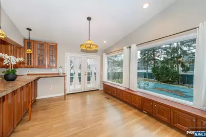 35 Taggart Way, Saddle Brook Township, NJ 07663 - Photo 6