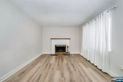 35 Taggart Way, Saddle Brook Township, NJ 07663 - Photo 14