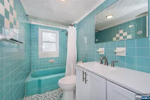 35 Taggart Way, Saddle Brook Township, NJ 07663 - Photo 22