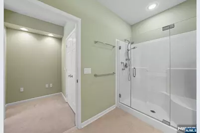 6406 Warrens Way Top Floor &amp; Dee #TOP FLOOR &amp; DEE, Wanaque, NJ 07465 - Photo 32